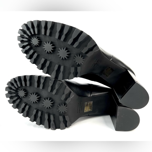 Stuart Weitzman Wenda Chelsea Lugged Ankle Leather Booties US 9.5 - EU 40 - Picture 7 of 10